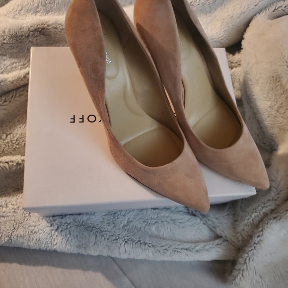 Saks fifth Ave heels - Picture 2 of 5